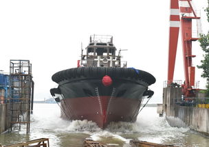 創新工藝顯神威，鎮江船廠3676kw全回轉拖船成功采用氣囊下水